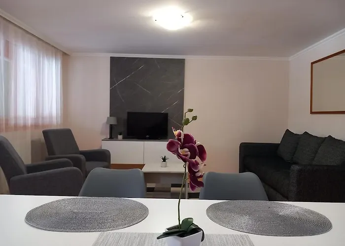 Brody 51 53 Апартаменты Хайдусобосло